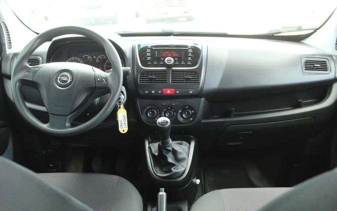 Opel Combo cena 31500 przebieg: 244000, rok produkcji 2016 z Koźmin Wielkopolski małe 191